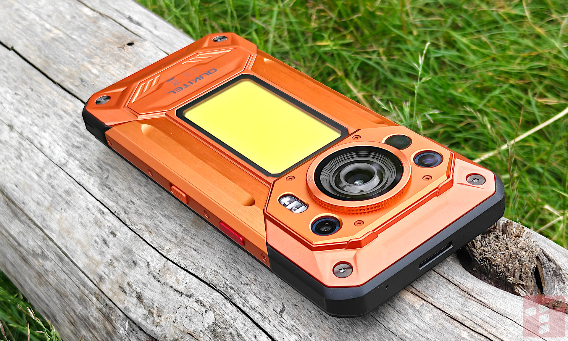 Pancerniak z przyciskiem śmierci. Oukitel WP500 Ultra zaskakuje (test)