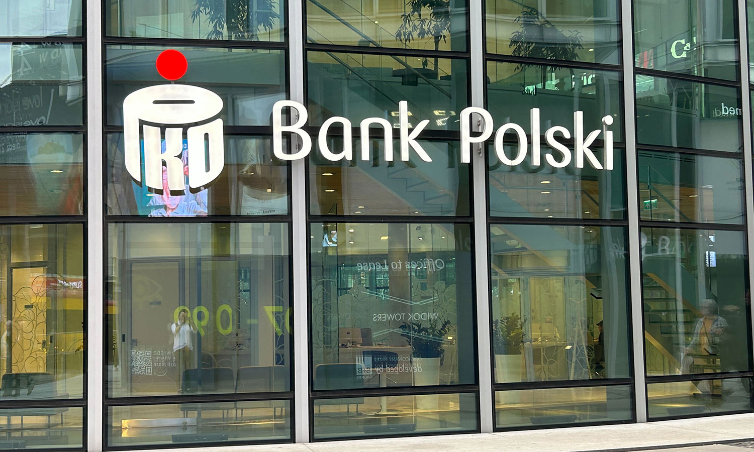 PKO BP z pilnym komunikatem. Chodzi o zmianę, którą wprowadził