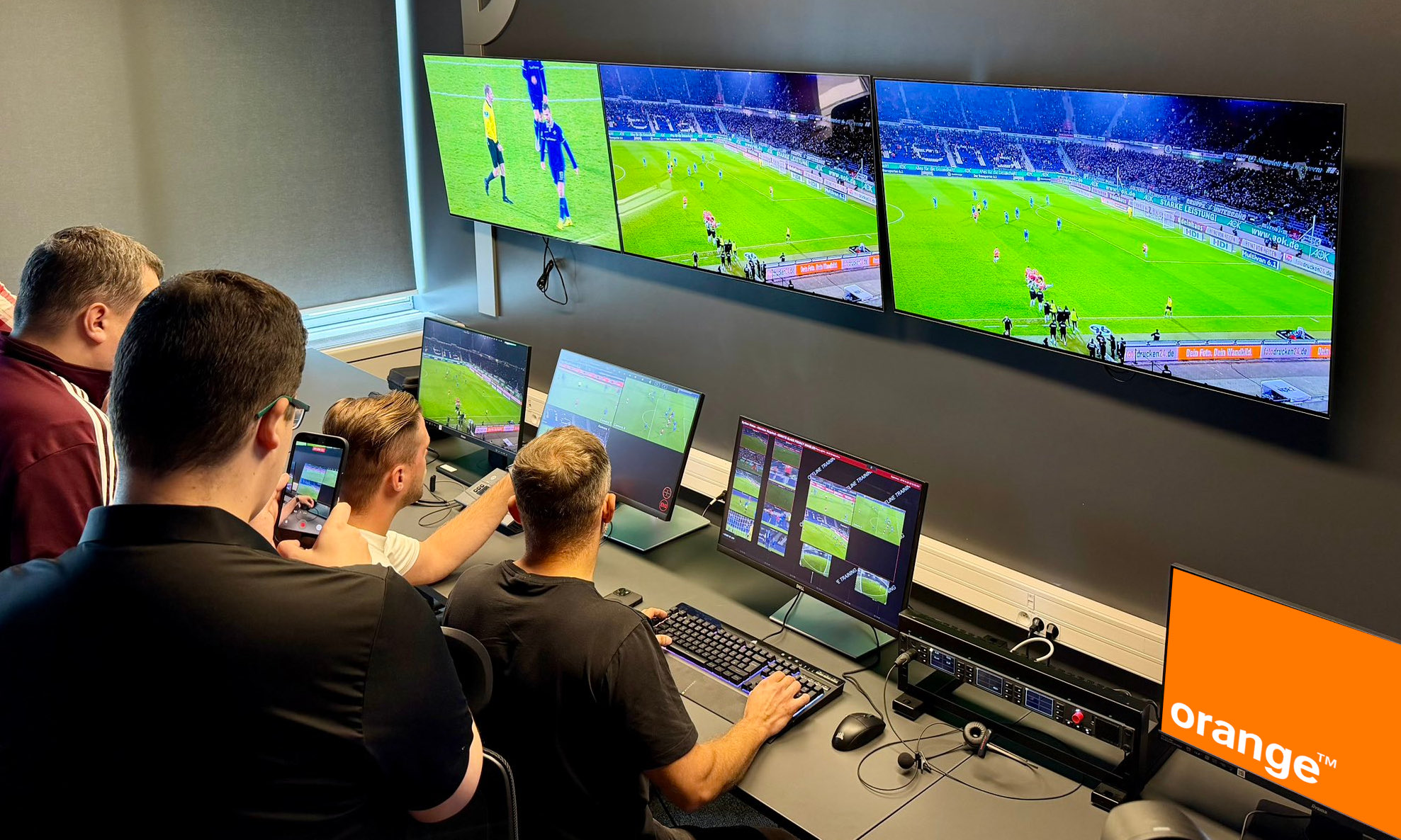 Orange bierze się za polską piłkę. Ekstraklasa z nowa technologią