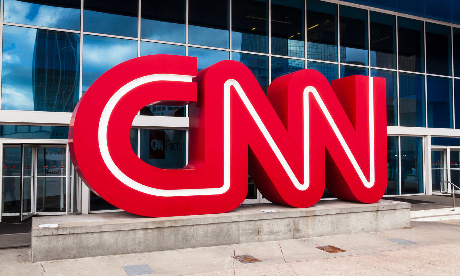 Paramount rozważa sprzedaż CNN. TVN też może zmienić właściciela