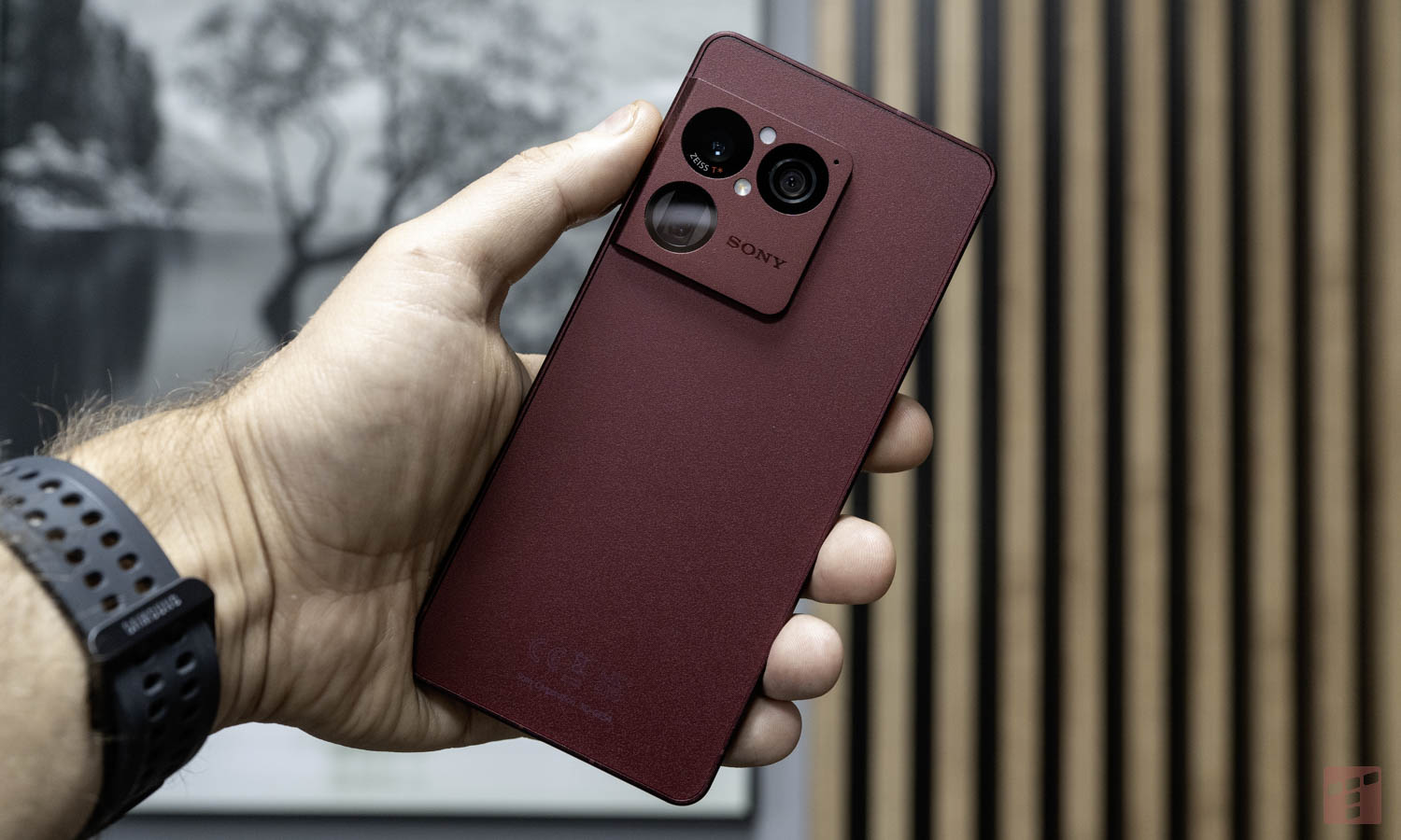 Xperia 1 VIII drożeje, ale Sony nie odpuszcza