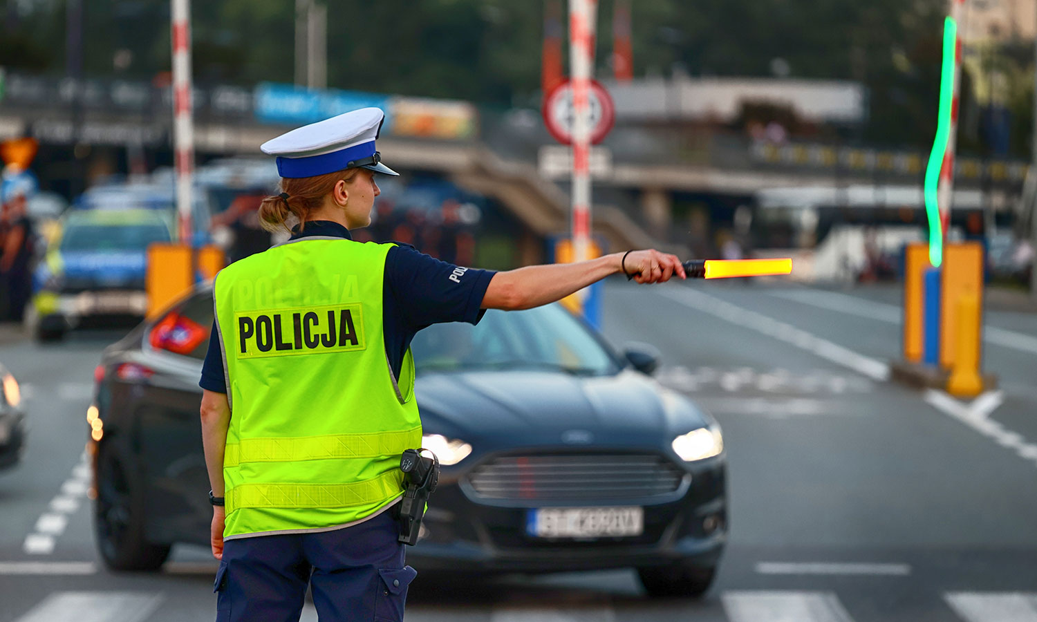 Wszystko przez popularny znak drogowy. Kierowca ma teraz duże problemy