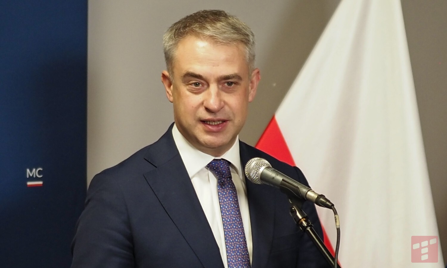Minister Cyfryzacji chce miliard złotych od Meta. To kara za reklamy