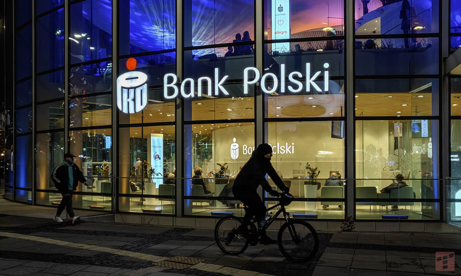 PKO BP się wysprzęglił. Tak zadzwoni do klientów