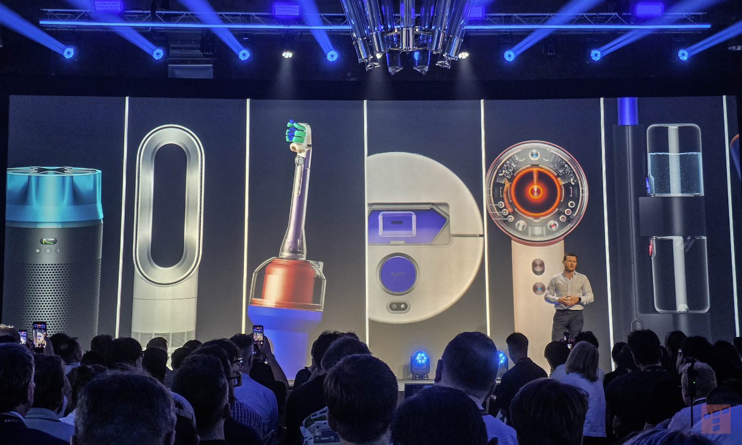 Dyson się nie miarkuje. Pokazał 14 nowych urządzeń
