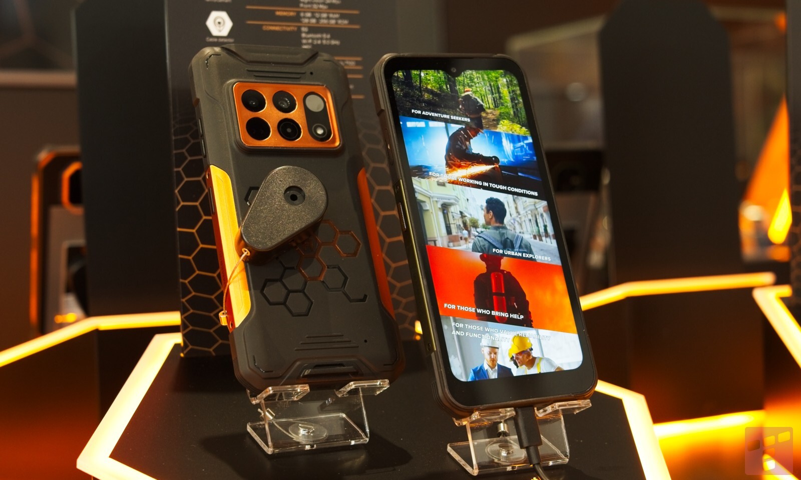 Polska marka telefonów zdobywa Berlin. Są też zegarki i jeszcze coś