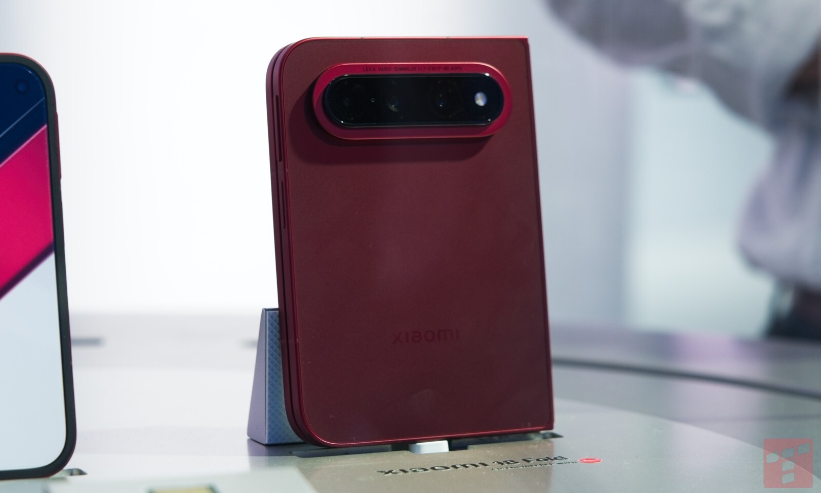 Xiaomi 18 Fold kosztuje 6 tys. zł i kasuje składaki Samsunga