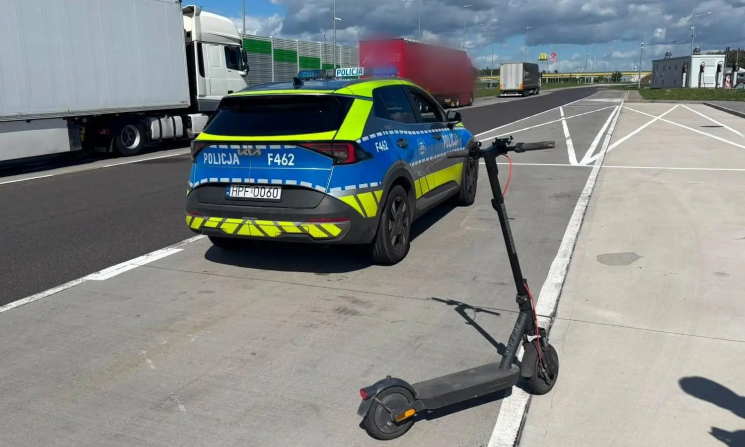 Gnał hulajnogą po autostradzie A1. Bezmyślnie zaufał nawigacji