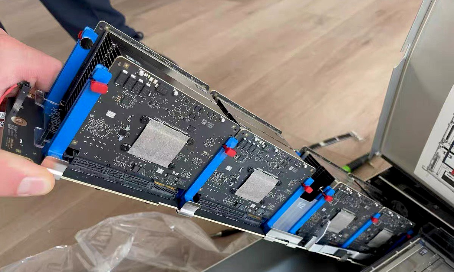 Apple rozważa powrót zapomnianego sprzętu. Pomoże w tym NVIDIA
