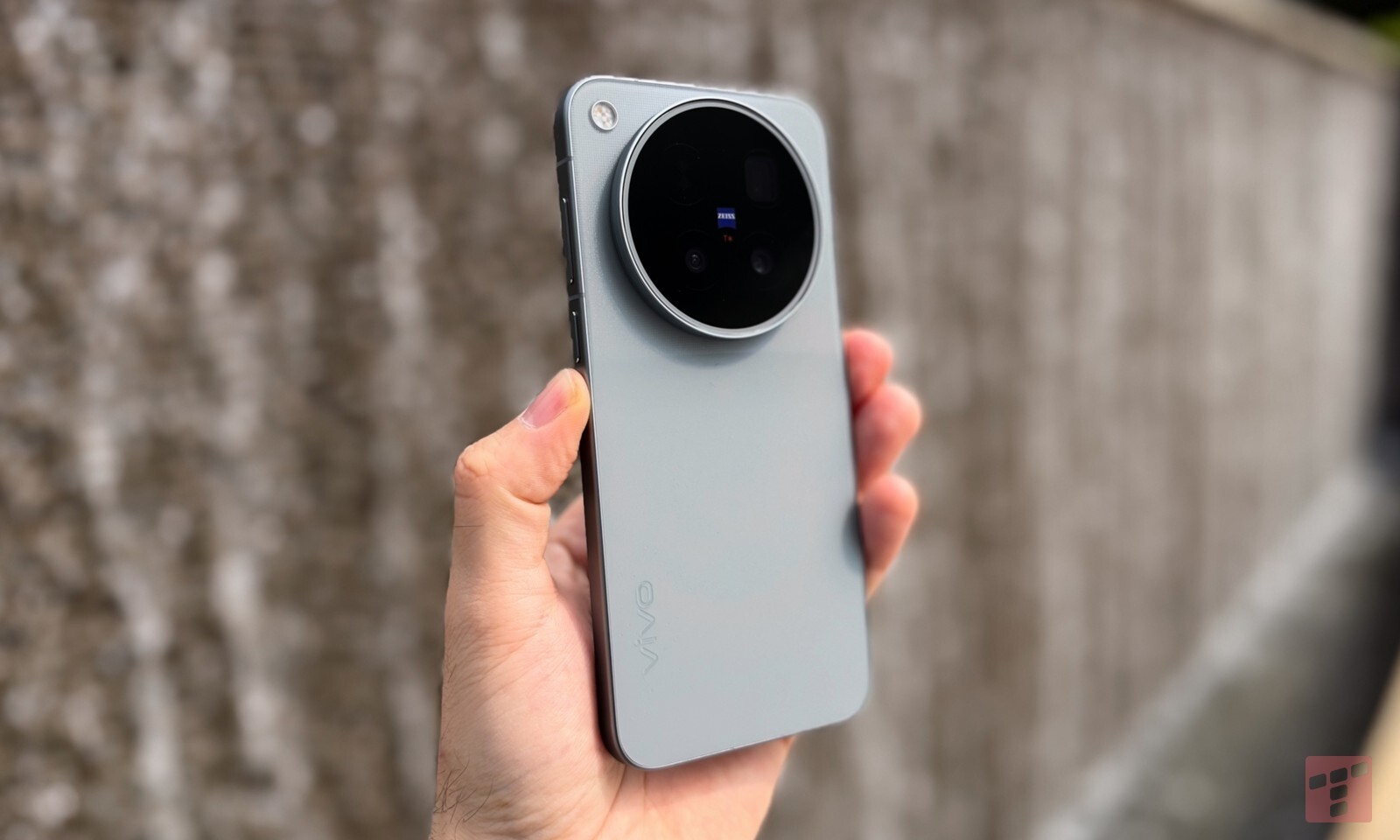 Nowy król mobilnej fotografii zmierza do Europy. Oto Vivo X500 Pro Max