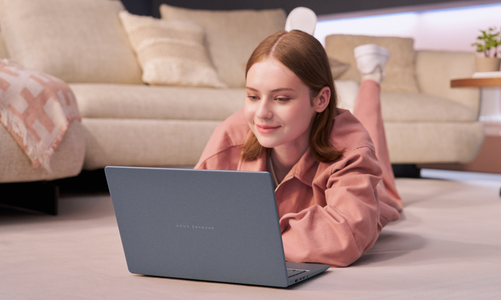 Inne recenzje nie mają sensu. Ten laptop sprawdzi się u każdego