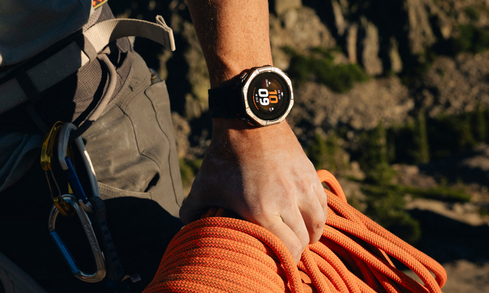 Dwa panele solarne w jednym zegarku. Amazfit T-Rex Dual Solar zaskakuje genialnym pomysłem
