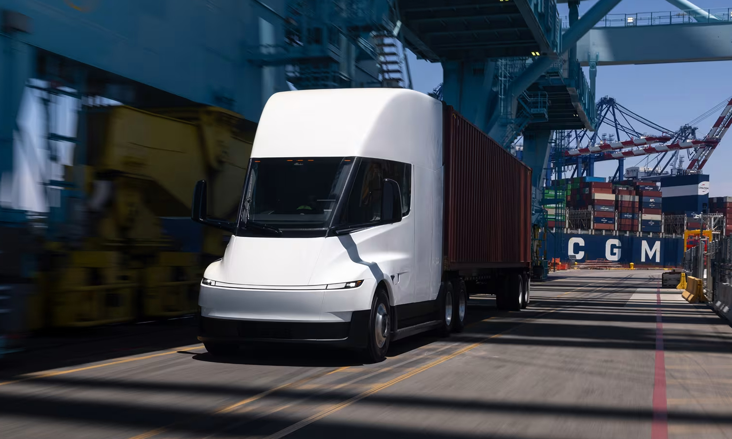 Tesla Semi wreszcie rusza. Czekaliśmy na to prawie 9 lat