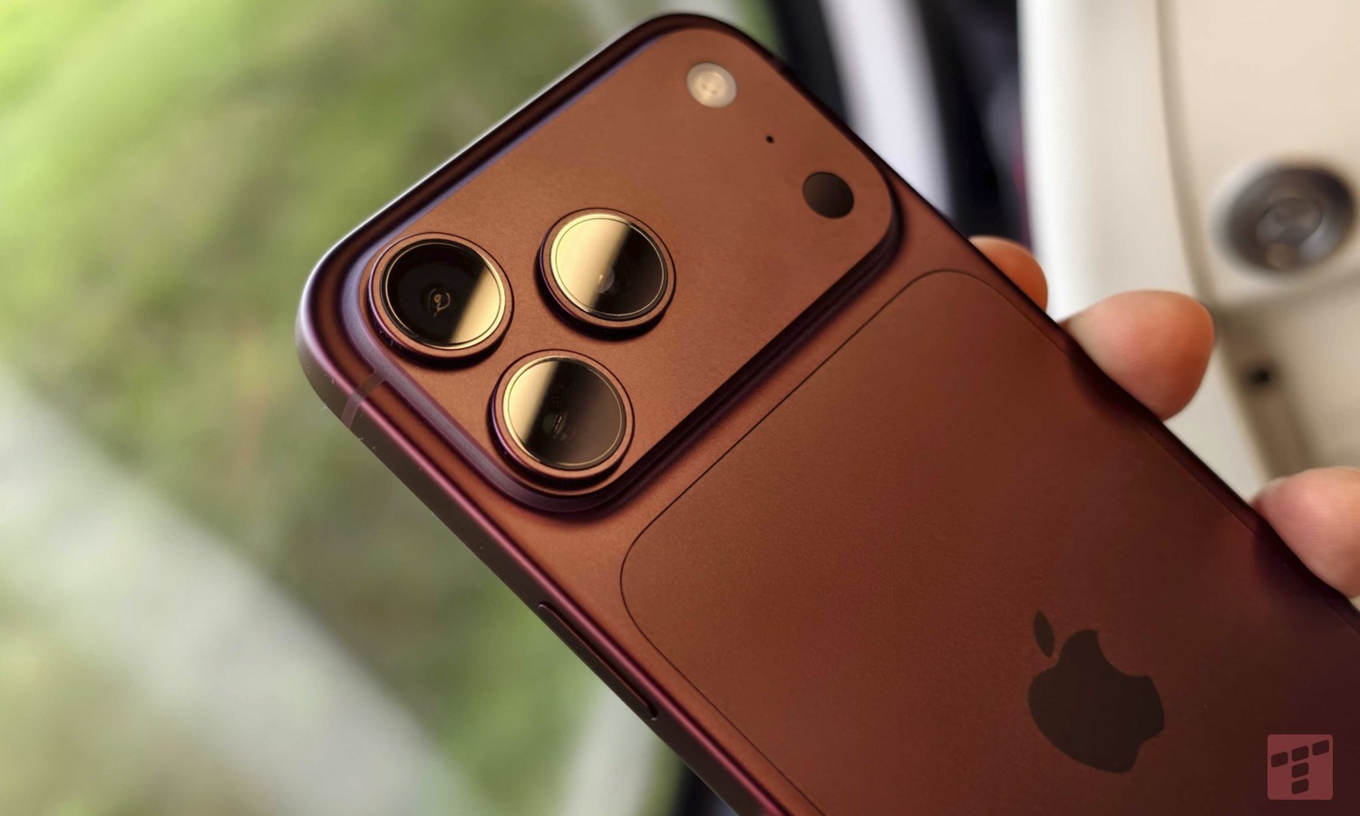 Użytkownicy narzekają na iPhone'y 18 Pro. Chodzi o głośnik
