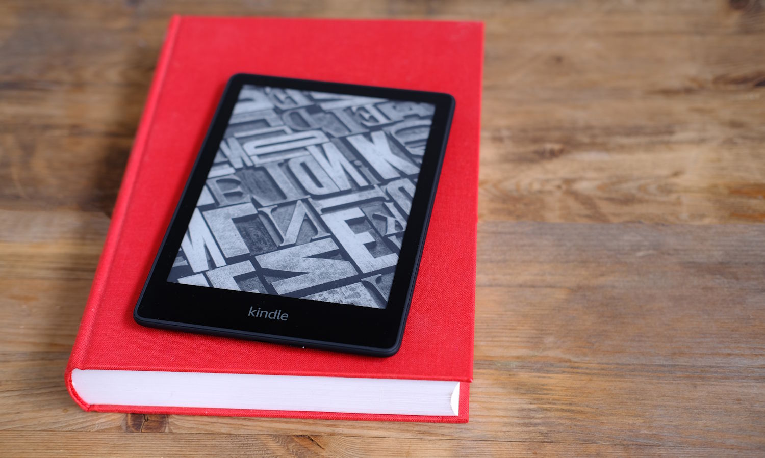 Serwis się wysprzęglił. Oto nowe czytniki Amazon Kindle