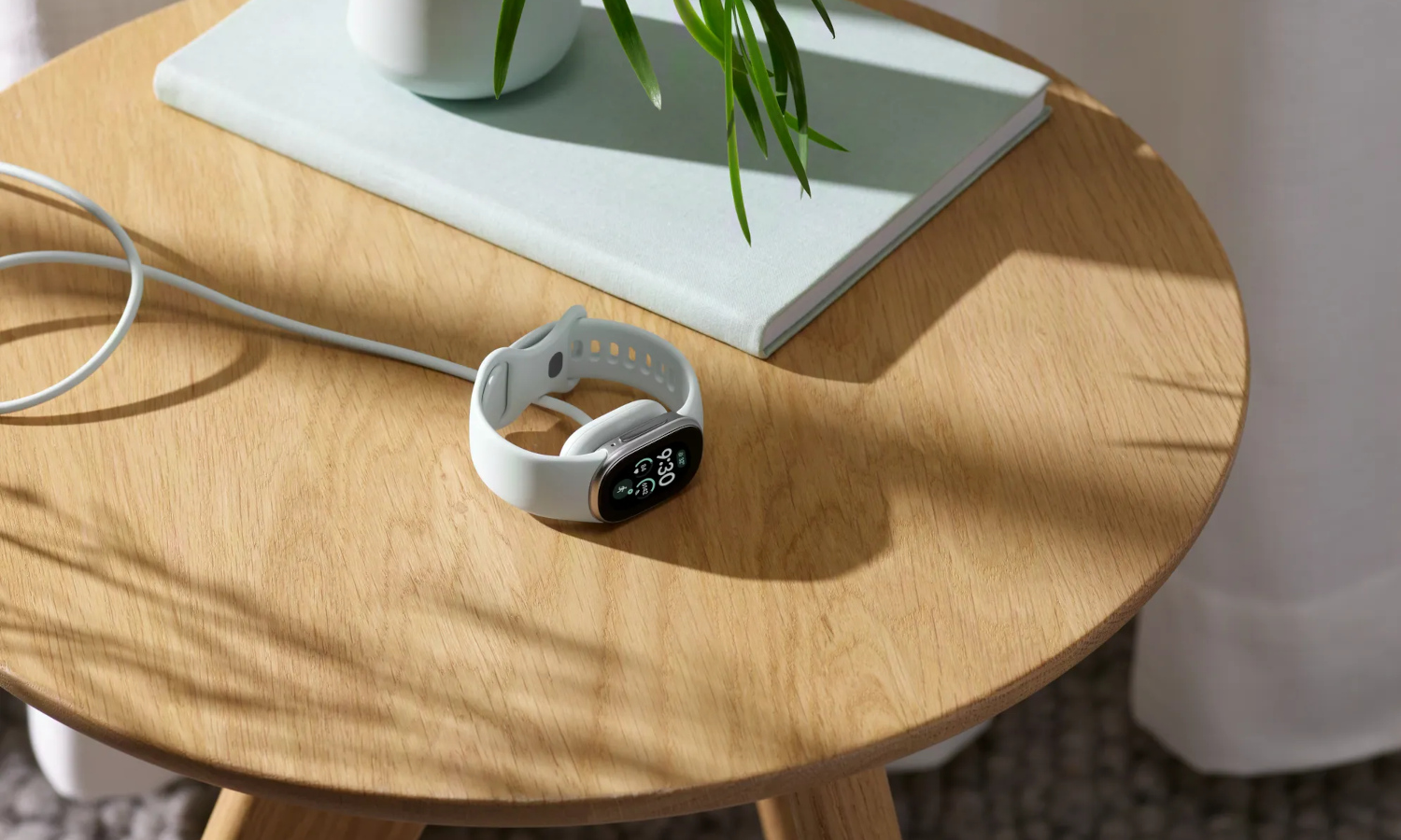 Google Fitbit Edge wkrótce w sprzedaży. Prawdziwa opaska premium