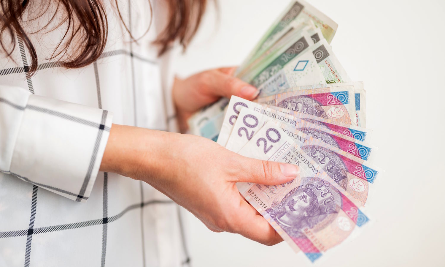 Skarbówka już nie wbije na konto Polaków. Dostała po łapach
