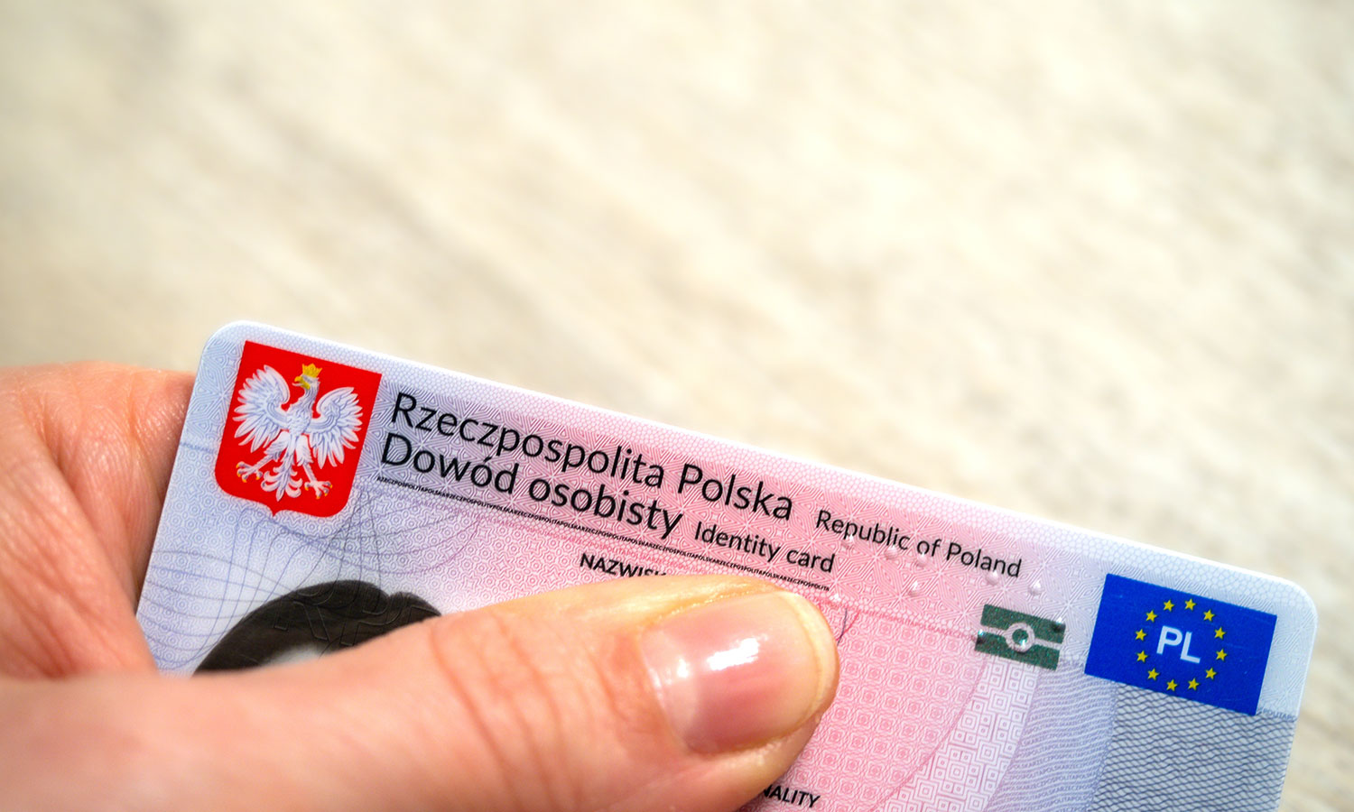 Mała rzecz w dowodzie, a tak wiele znaczy. Polacy muszą tego pilnować