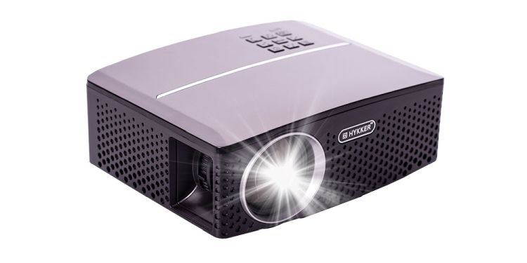 Hykker LED Vision 180 - multimedialny projektor w ofercie Biedronki