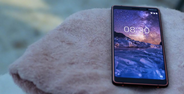 JerryRigEverything odpowiada, który smartfon 2018 jest najbardziej wytrzymały, a który najmniej