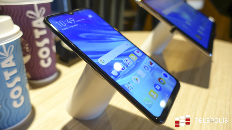 Huawei prezentuje w Polsce smartfon P Smart 2019 oraz zapowiada współpracę z Costa Coffee