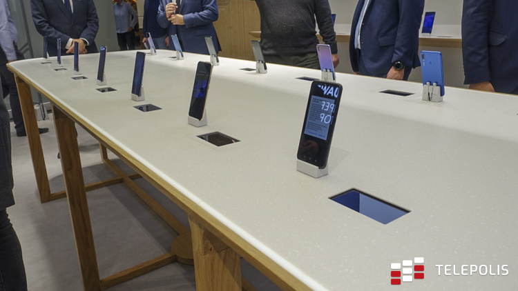 Huawei otwiera swój pierwszy salon sprzedaży w Polsce. Najpierw w Warszawie, a potem także w innych miastach