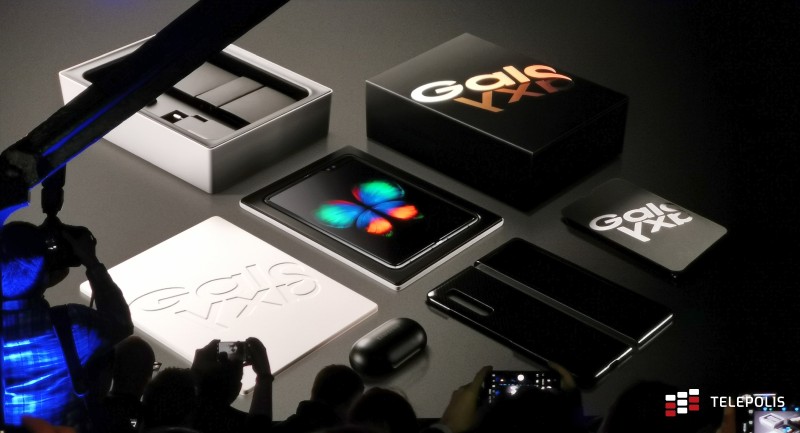 Samsung Galaxy Fold - składany smartfon z 6 aparatami i 12 GB pamięci RAM