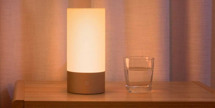 Walentynkowa wyprzedaż produktów Xiaomi. Taniej można kupić między innymi opaskę Mi Band 3