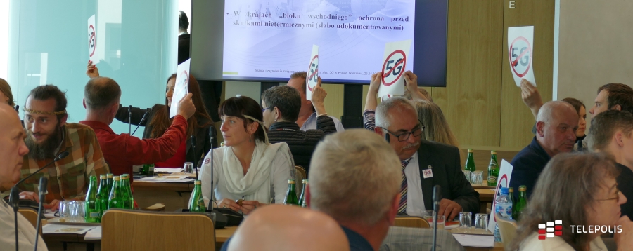 Protest przeciwko sieci 5G w Polsce był smutny. Teorie o szkodliwym PEM wybrzmiały w sejmie