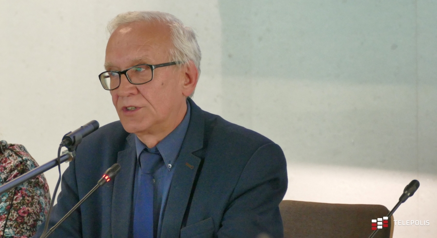 Protest przeciwko sieci 5G w Polsce był smutny. Teorie o szkodliwym PEM wybrzmiały w sejmie