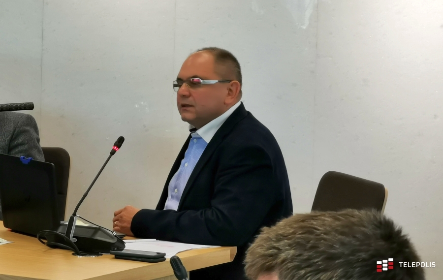 Protest przeciwko sieci 5G w Polsce był smutny. Teorie o szkodliwym PEM wybrzmiały w sejmie