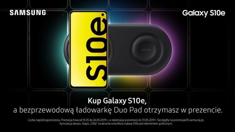 Kupując telefon Galaxy S10e u autoryzowanego partnera Samsunga możemy otrzymać bezprzewodową ładowarkę Samsung Duo Pad