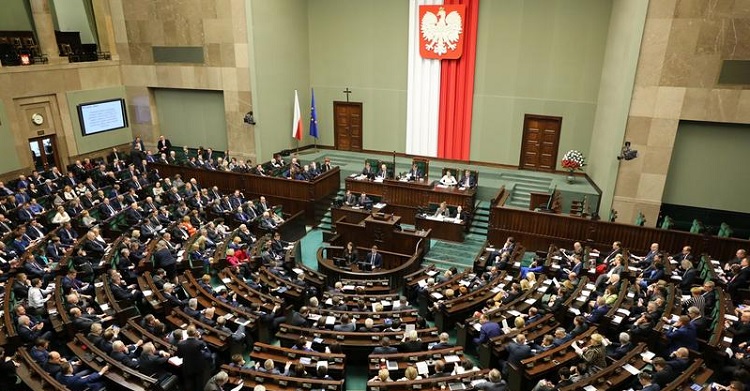 Cyfrowa świadomość Polaków jest w lesie. Fundacja Digital Poland chce edukować polityków i obywateli