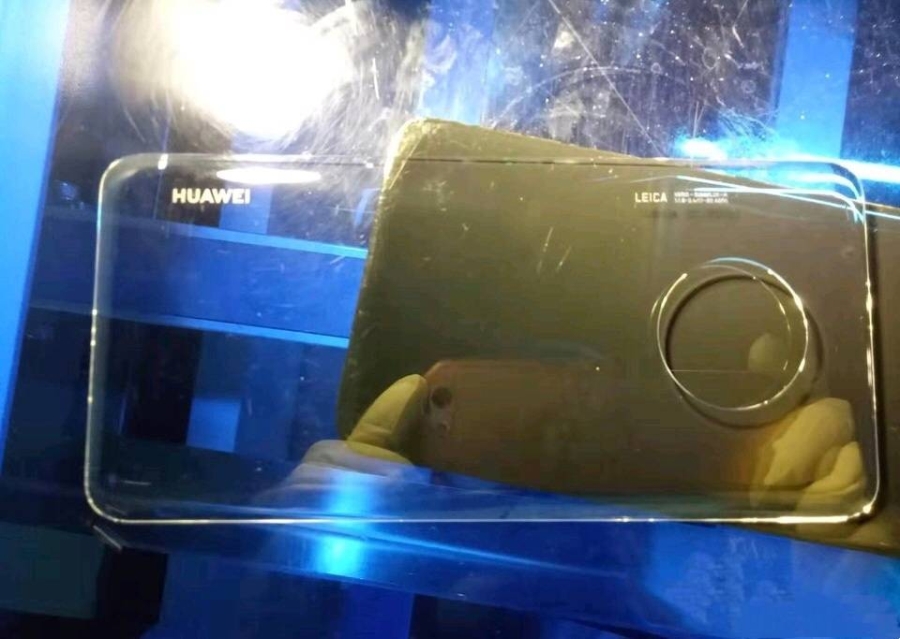 Huawei Mate 30 Pro z okrągłym modułem aparatu na pierwszych zdjęciach