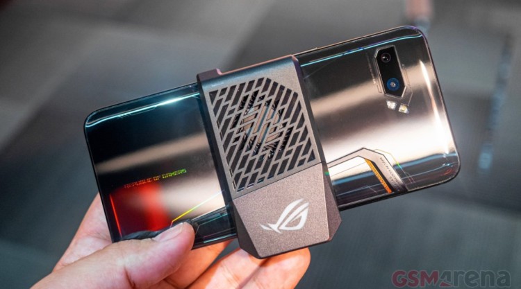 Asus ROG Phone 2 oficjalnie: na wyposażeniu ekran 120 Hz HDR oraz Snapdragon 855 Plus