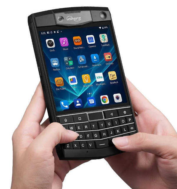 „Pancerne BlackBerry” Unihertz Titan zbliża się na Kickstarterze do 700 tys. USD