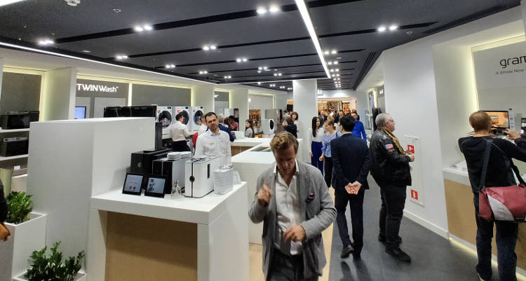 LG otwiera w Warszawie swój pierwszy w Europie Brand Store