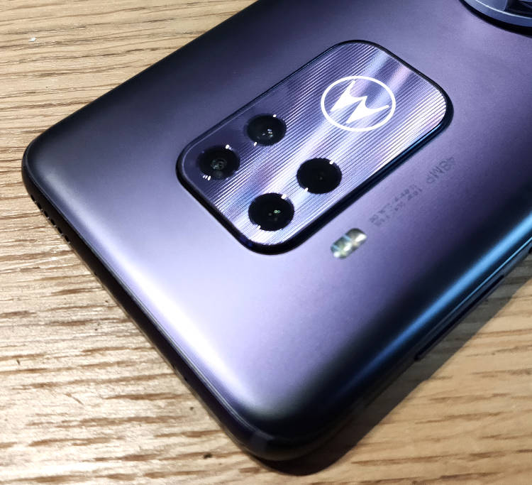 Motorola One Zoom: oficjalna premiera w Polsce. Wybór smartfonu 48 Mpix jest coraz trudniejszy...