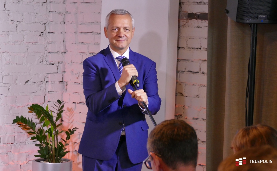 PiS rozważa likwidację Ministerstwa Cyfryzacji