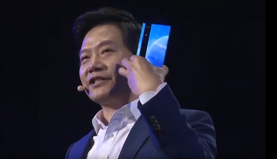 Xiaomi Mi Mix Alpha z ekranem otaczającym obudowę. To nie jest tylko grafika na plakacie