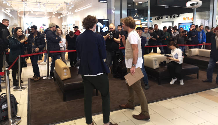 Xiaomi otwiera nowe salony Mi Store i odpala promocję na Black Friday. Voucher 200 zł przy zakupie Redmi Note 8T