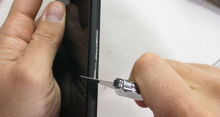 Google Pixel 4 XL jest słaby i pęka. Ma wadę konstrukcyjną