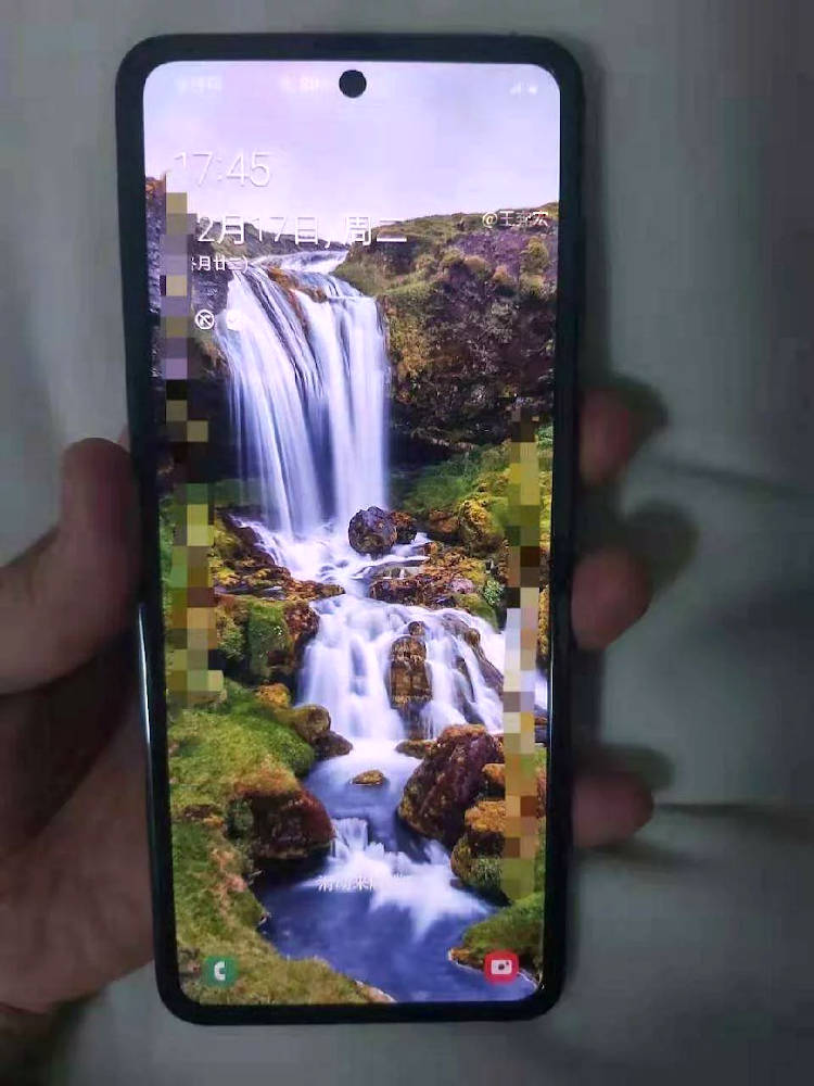 Galaxy Fold 2 na prawdziwych zdjęciach! Wygląda trochę jak RAZR