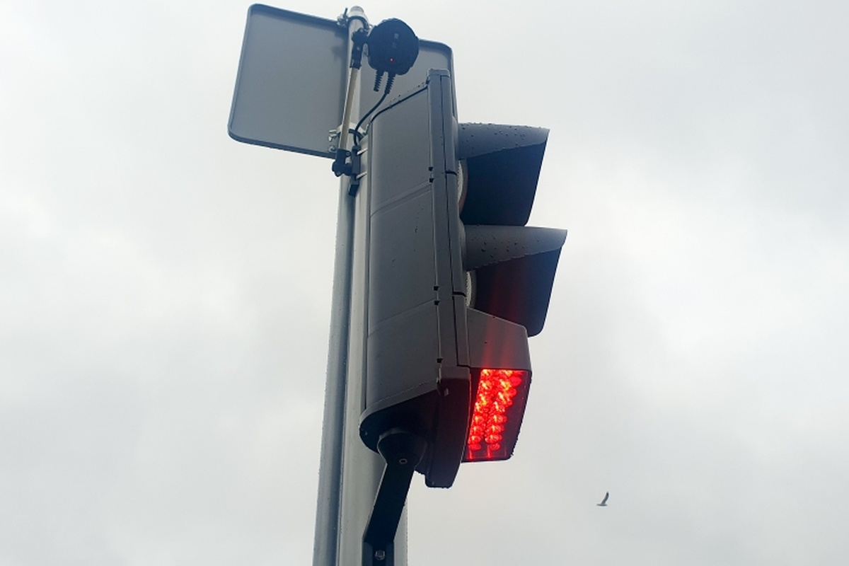 [Aktualizacja] Warszawa testuje światła dla smartfonowych zombie
