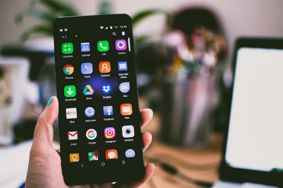 Google Play i App Store: Google przegonił Facebooka, TikTok wciąż zyskuje