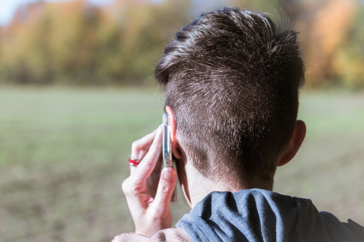 Czy rozmowy przez telefon powodują raka? Włoski sąd uznał, że tak