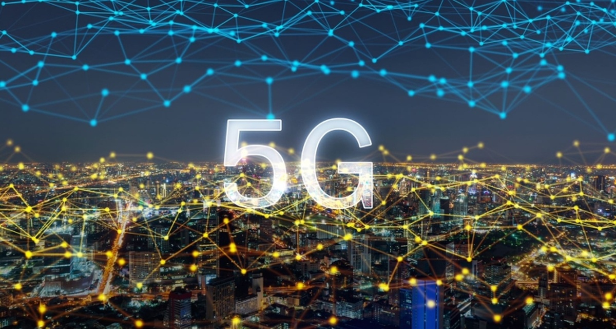 Pomarańczowo-magentowy głos rozsądku w sprawie 5G