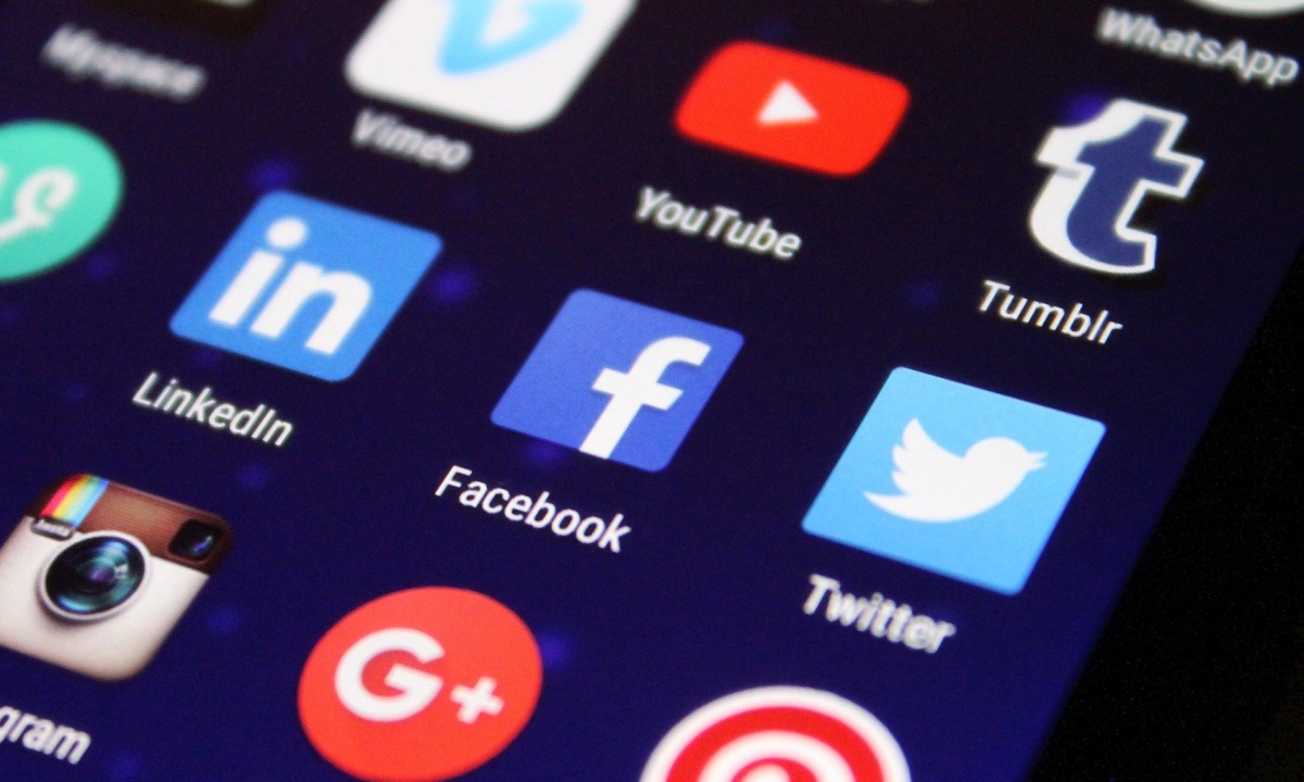 Konta Facebooka na Twitterze i Instagramie padły ofiarą hakerów