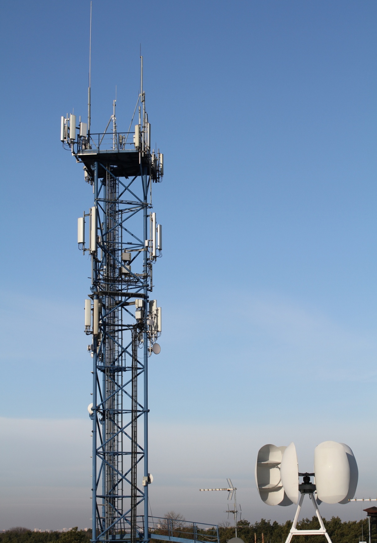 W Instytucie Łączności stanęła stacja 5G - to efekt współpracy z Orange i Ericssonem