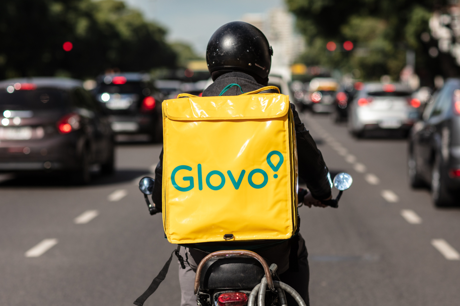 Glovo wprowadza bezkontaktowe dostawy zgodnie z zaleceniami WHO